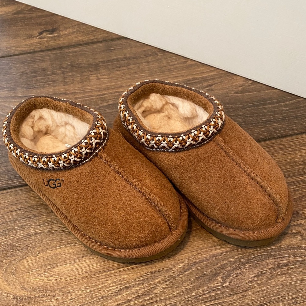 Toddler UGG Slippers!